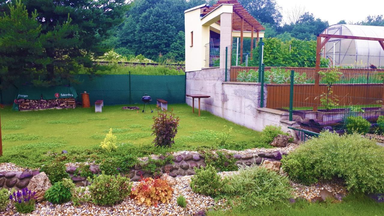 Gasthaus Privat Velvet Turčianske Teplice Exterior foto