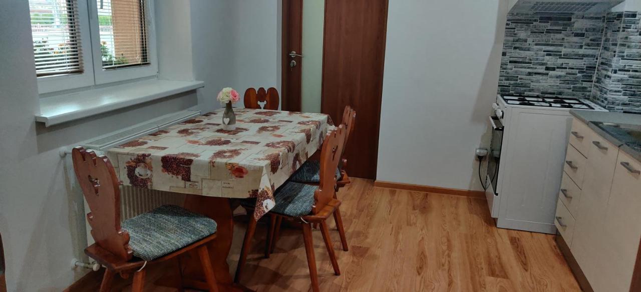 Gasthaus Privat Velvet Turčianske Teplice Exterior foto